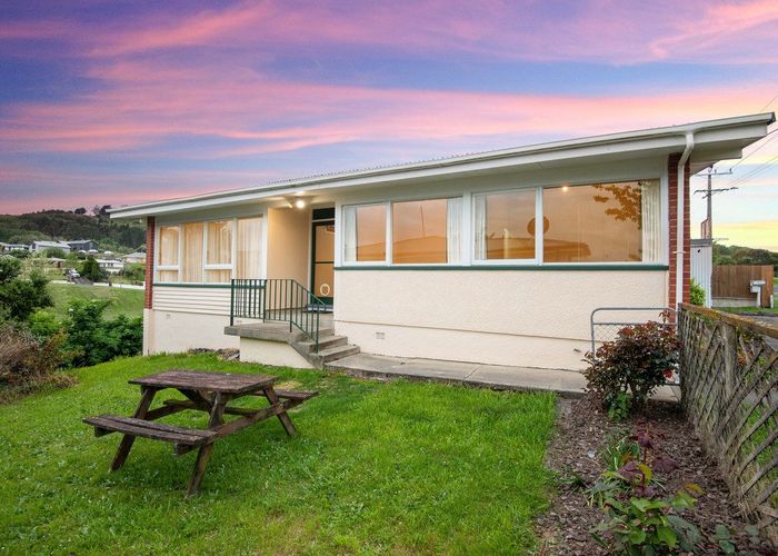  at 6 Weir Street, Green Island, Dunedin