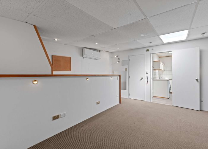 For sale 15/11 Airborne Road, Rosedale, North Shore City, Auckland