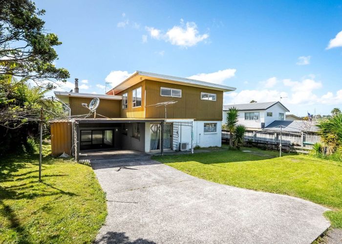  at 38 Makora Road, Massey, Waitakere City, Auckland