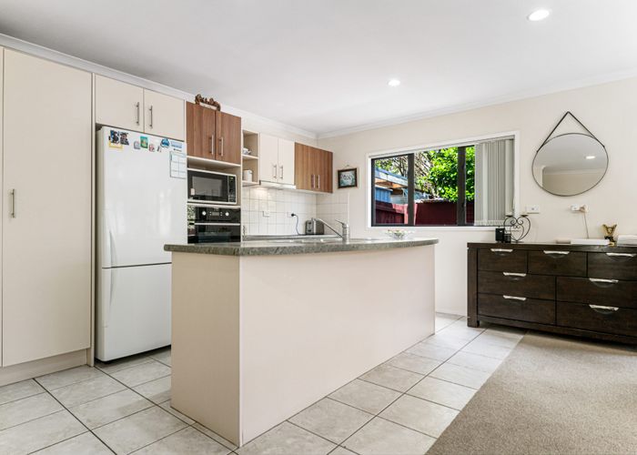  at 3 Whitbourne Heights, The Gardens, Manukau City, Auckland