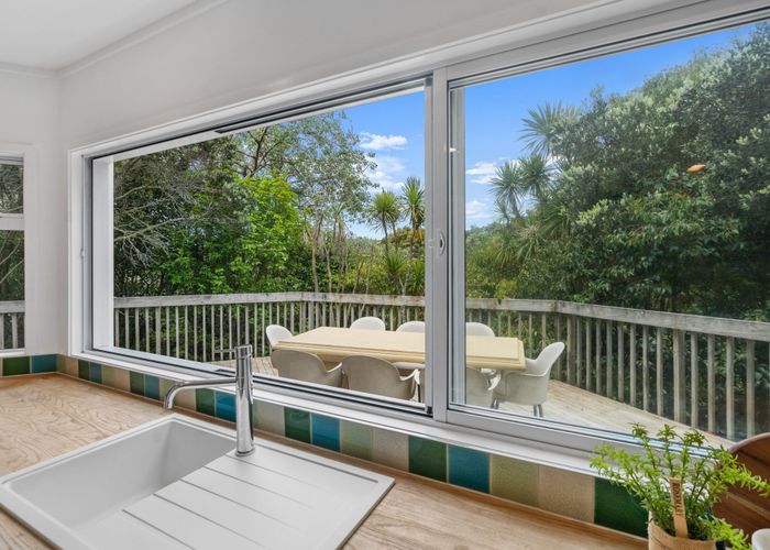  at 2/12 Bulwer Street, Devonport, Auckland