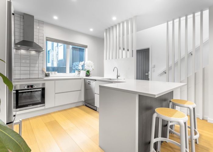  at 17C Holland Avenue, Point England, Auckland City, Auckland