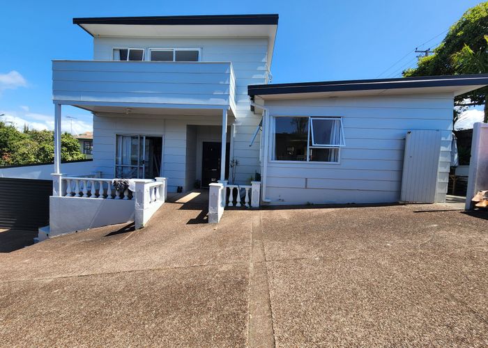  at 17a Deep Creek Rd, Waiake, North Shore City, Auckland