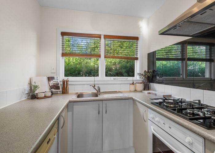  at 2/19 Repton Street, Merivale, Christchurch City, Canterbury
