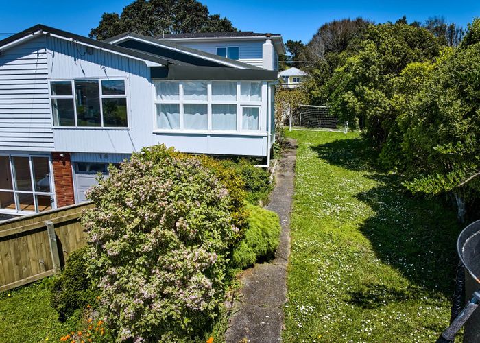  at 18 Robert Street, Newlands, Wellington, Wellington