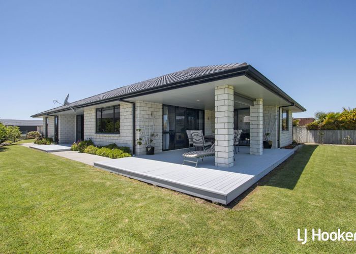  at 11 Reel Road, Athenree, Waihi Beach