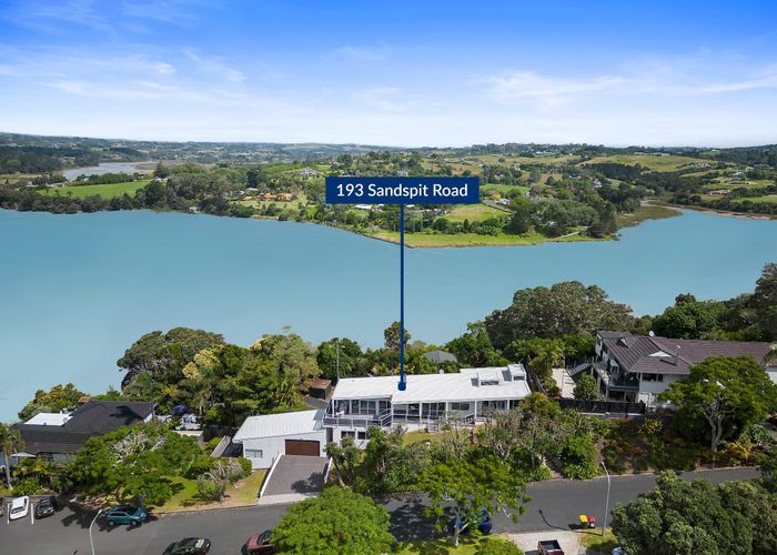  at 193 Sandspit Road, Shelly Park, Manukau City, Auckland