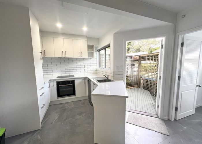  at 2/47 Watling Street, Mount Eden, Auckland