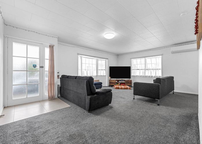  at 391 Roscommon Road, Clendon Park, Manukau City, Auckland