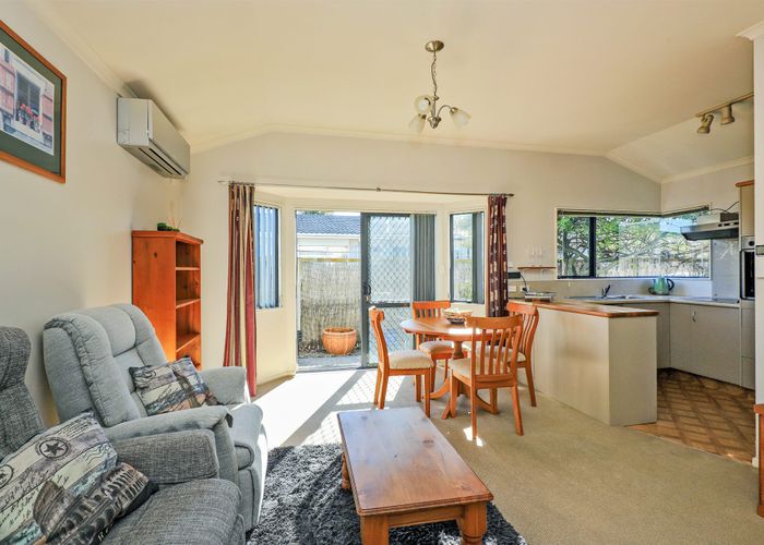  at B/502 Lyndon Rd E, Akina, Hastings