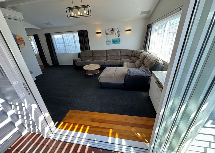  at 285 Royal Road, Massey, Auckland