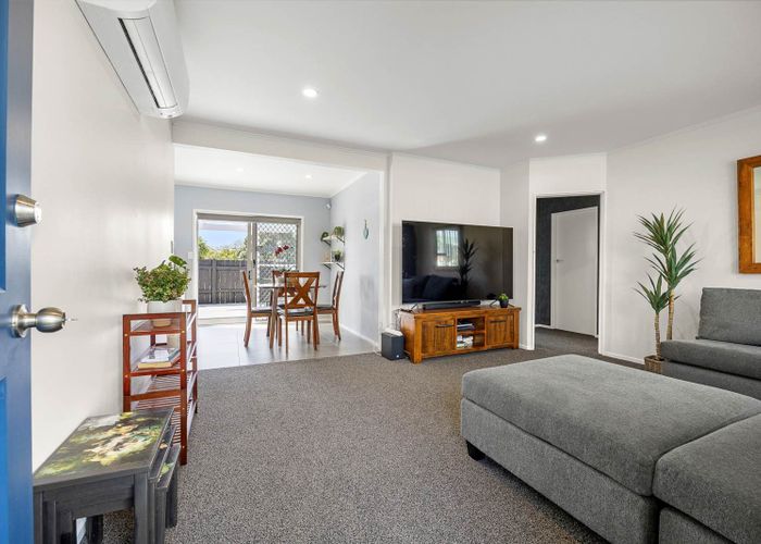  at 8 Rowlands Avenue, Mount Wellington, Auckland City, Auckland