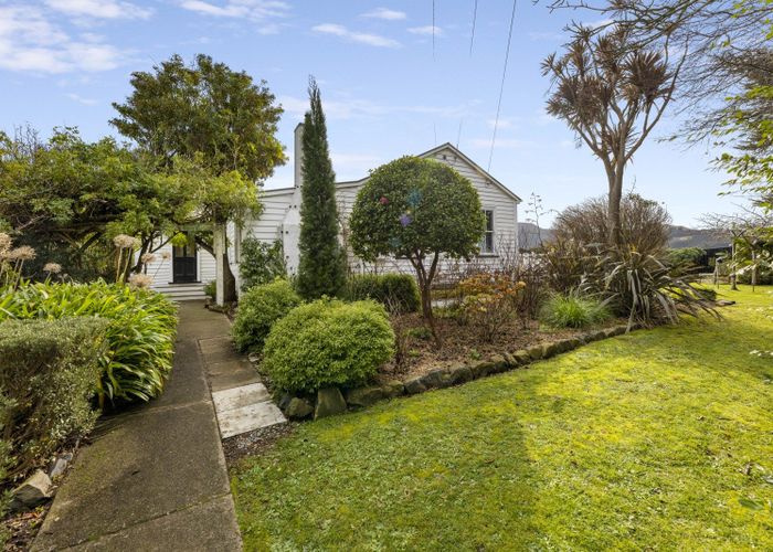  at 2 Downes Road, Roseneath, Dunedin