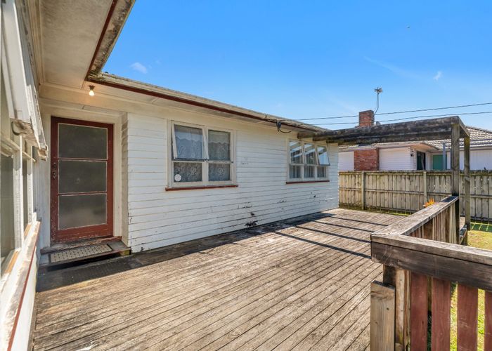  at 11 Alexander Crescent, Otara, Manukau City, Auckland