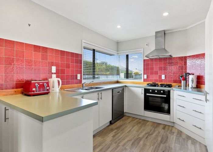  at 61 Vardon Road, Saint Andrews, Hamilton, Waikato