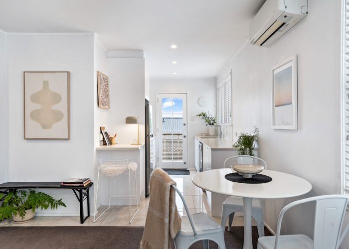  at 3/25A Brixton Road, Mount Eden, Auckland City, Auckland