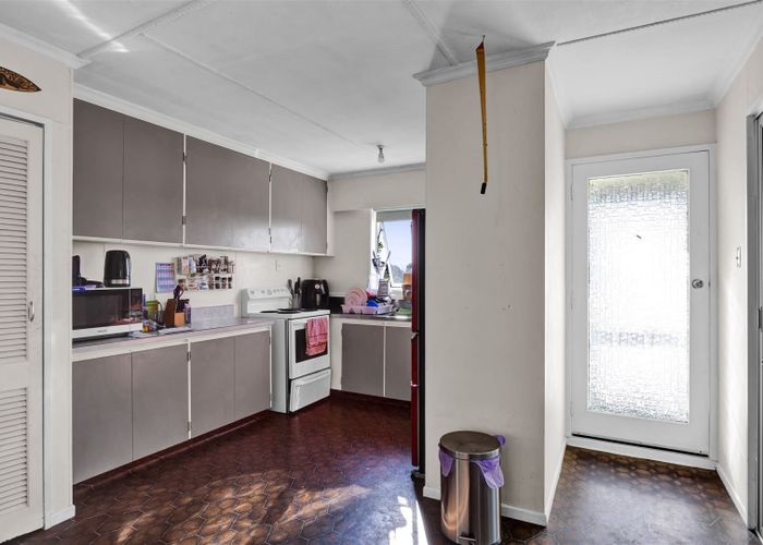  at 17 Annandale Street, Lynmouth, New Plymouth