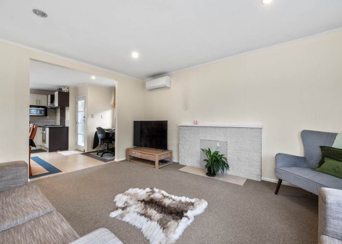  at 22 Jamaica Place, Blockhouse Bay, Auckland City, Auckland