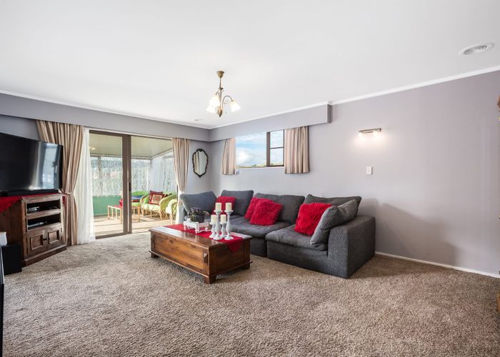  at 3 Fathom Lane, Whitby, Porirua