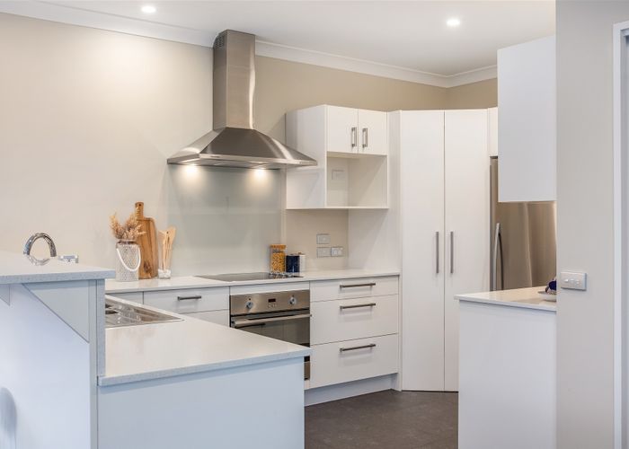  at 13 Tasman Close, Aotea, Porirua