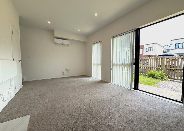  at 8 Hari Pl--Viewing--On Sun 8th Feb at 11:00-11:20am, Favona, Manukau City, Auckland