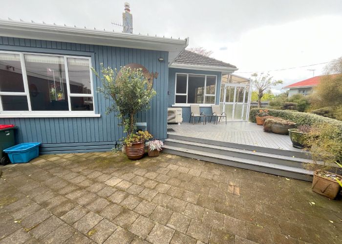  at 136 Seaview Road, Westown, New Plymouth