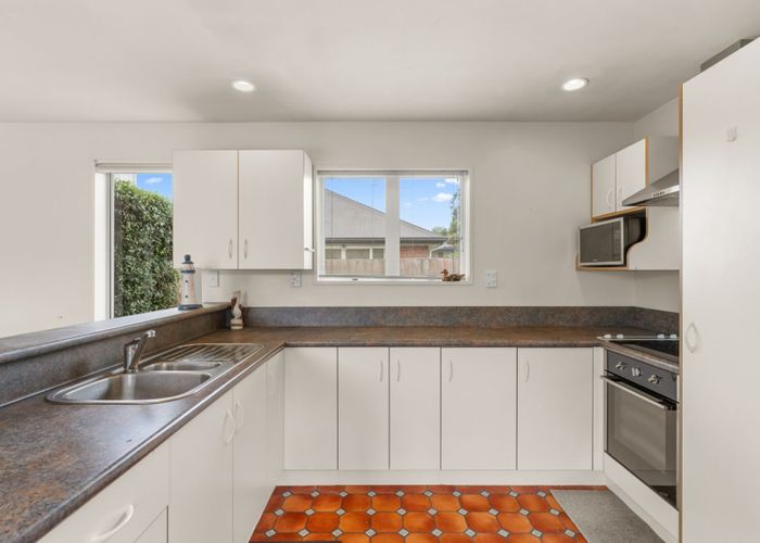  at 4 Rosefield Lane, Northcote, Christchurch City, Canterbury