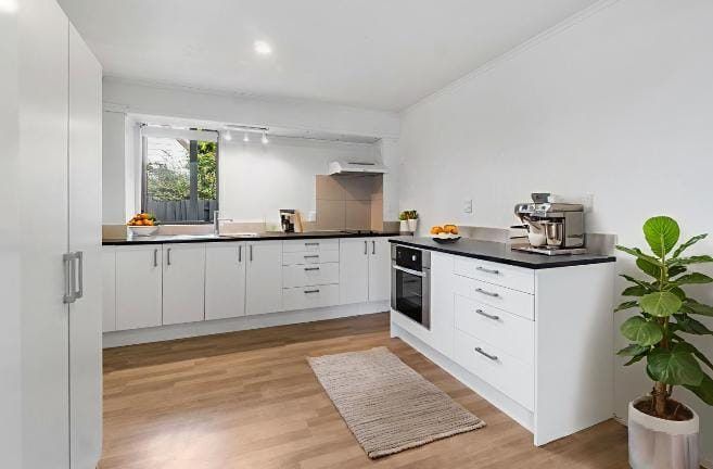  at 1/116 Bradbury Road, Botany Downs, Auckland