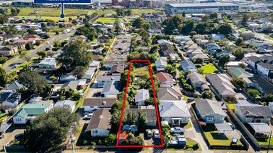  at 21 Tennessee Avenue, Mangere East, Auckland