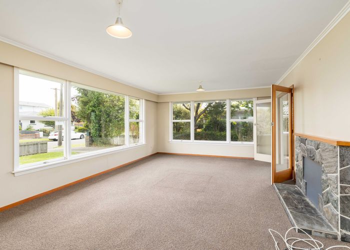  at 4 Chedworth Avenue, Bishopdale, Christchurch