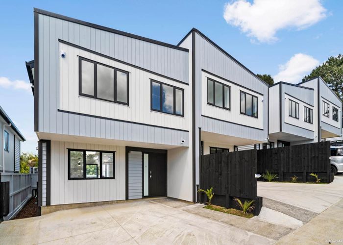  at 7 Liban Place, Massey, Waitakere City, Auckland