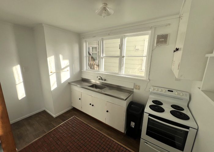  at 3 Maarama Cres (Lower Flat), Aro Valley, Wellington, Wellington