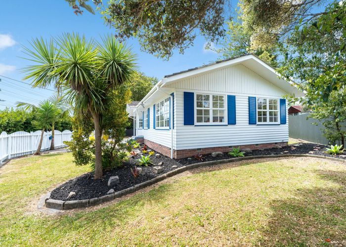  at 402 West Coast Road, Glen Eden, Auckland