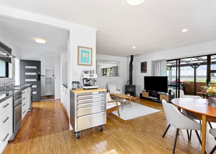  at 8 Karaka Road, Whenuapai, Waitakere City, Auckland