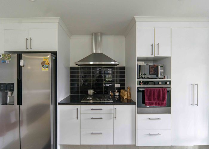  at 4 Ladeira Place, Fitzroy, Hamilton, Waikato