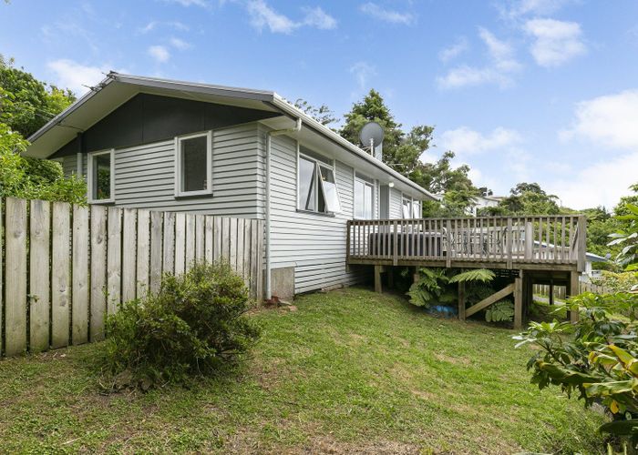  at 127 Ruskin Road, Newlands, Wellington