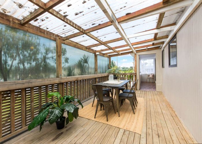  at 424 Old Te Atatu Road, Te Atatu Peninsula, Auckland