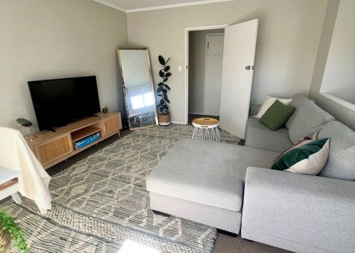  at 21C Nutsey Avenue, Northcote, North Shore City, Auckland