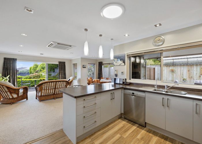  at 8 Margaret Alice Close, Whalers Gate, New Plymouth