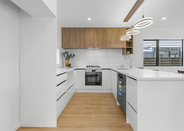  at 9B Tangelo Place, Bucklands Beach, Manukau City, Auckland