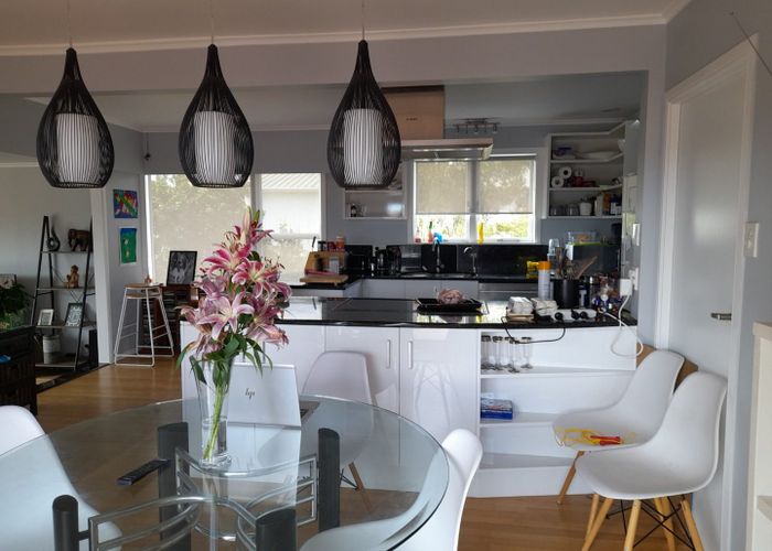  at 13 Evans Rd, Glen Eden, Waitakere City, Auckland