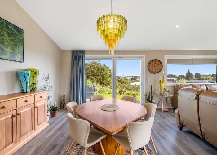  at 12 Longbeach Drive, Castlecliff, Whanganui, Manawatu / Whanganui