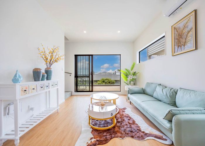  at 8/3 Milich Terrace, Te Atatu South, Waitakere City, Auckland