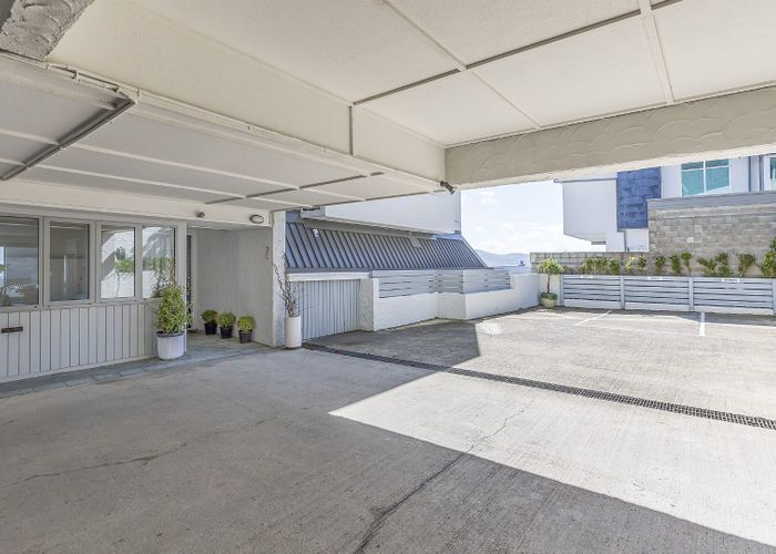  at 2/30 The Crescent, Roseneath, Wellington