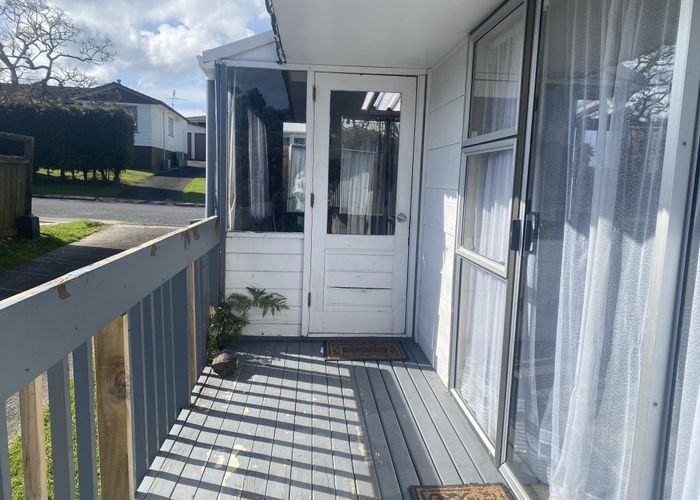  at 1/9 Vina Place, Massey, Waitakere City, Auckland