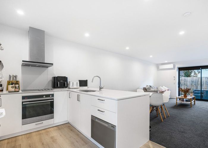  at 2/259 Kilmore Street, City Centre, Christchurch City, Canterbury