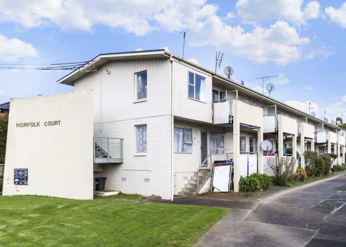  at 3/8 Shackleton Road, Mount Eden, Auckland City, Auckland