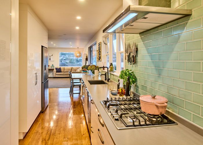  at 8 Beazley Avenue, Paparangi, Wellington, Wellington