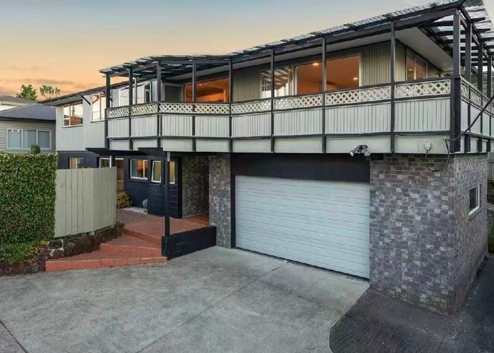  at 44 Penzance Road, Mairangi Bay, North Shore City, Auckland