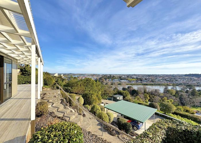  at 24 Wairere Road, Bastia Hill, Whanganui, Manawatu / Whanganui